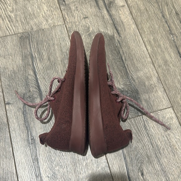 • All Birds • men’s Wool Runners Sneakers Lace Up Burgundy  Red  10 - Picture 4 of 6